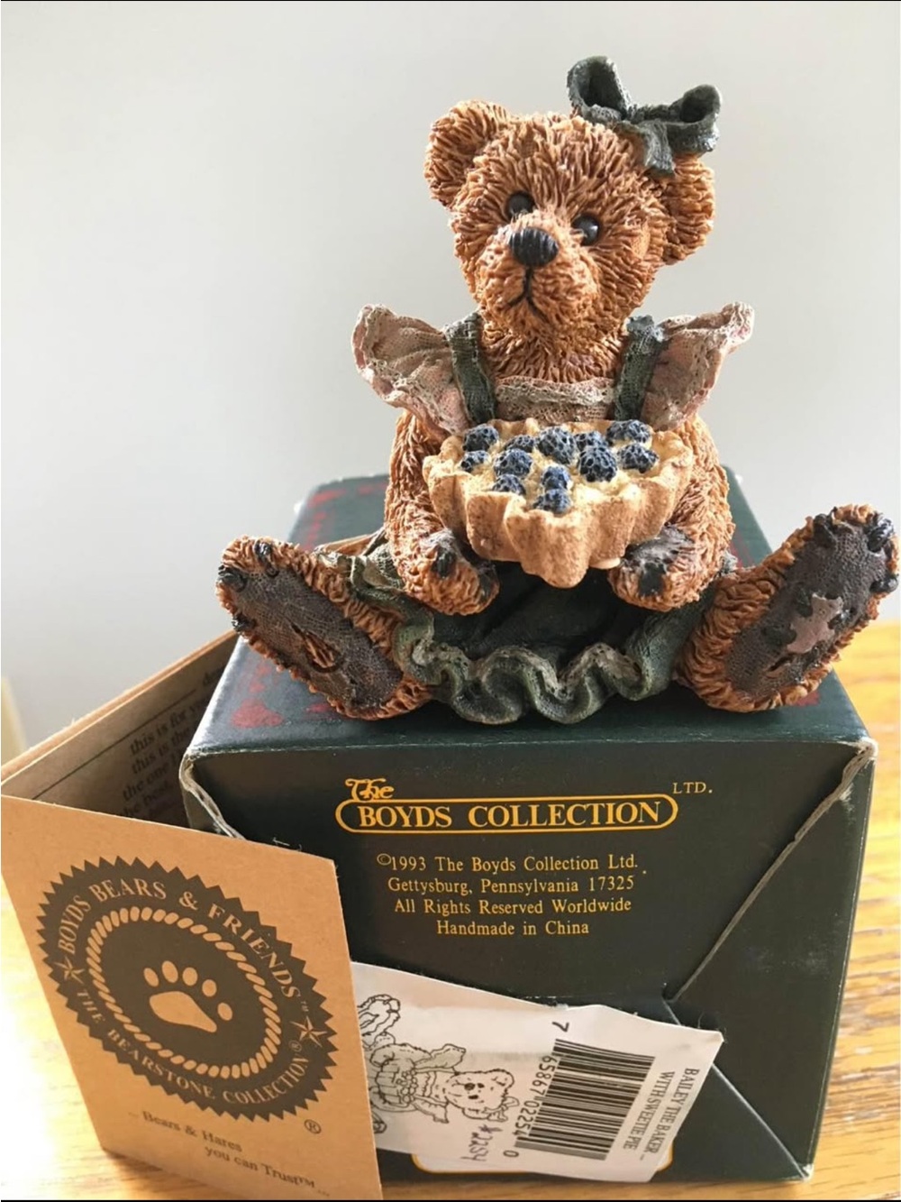 Boyd's Bears -Bailey the Baker... with Sweetie Pie
